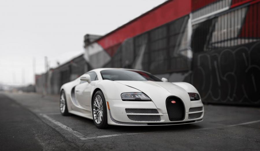  Bugatti Veyron 16.4 Super Sport 2010 года  (NA) (фото 2 из 25)